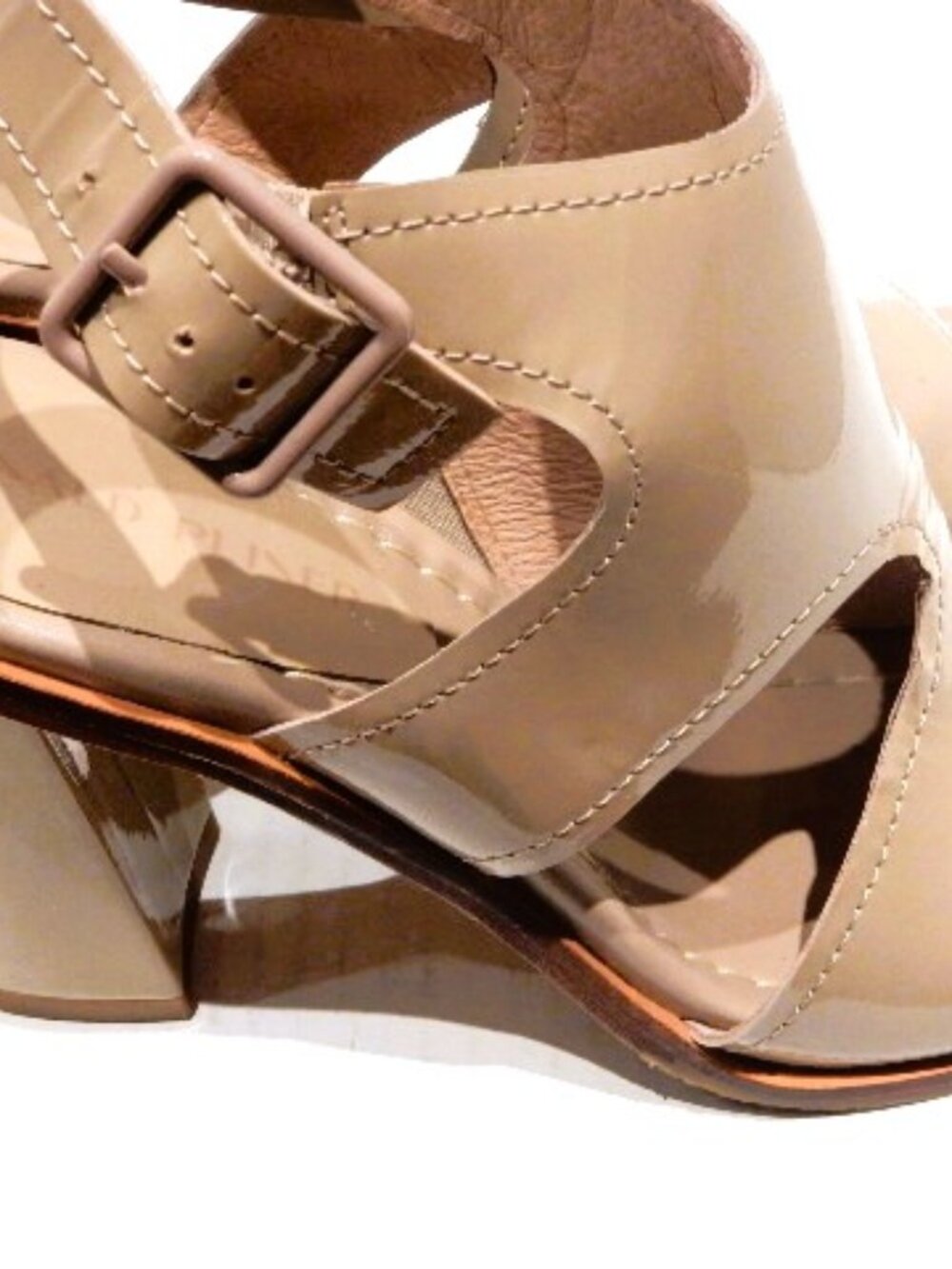Donald J Pliner "Emiko" Beige Patent Leather Sandals in 8M